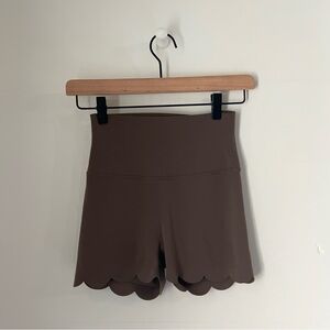 Wiskii Chocolate Brown Scalloped Hem Athleisure shorts size medium
